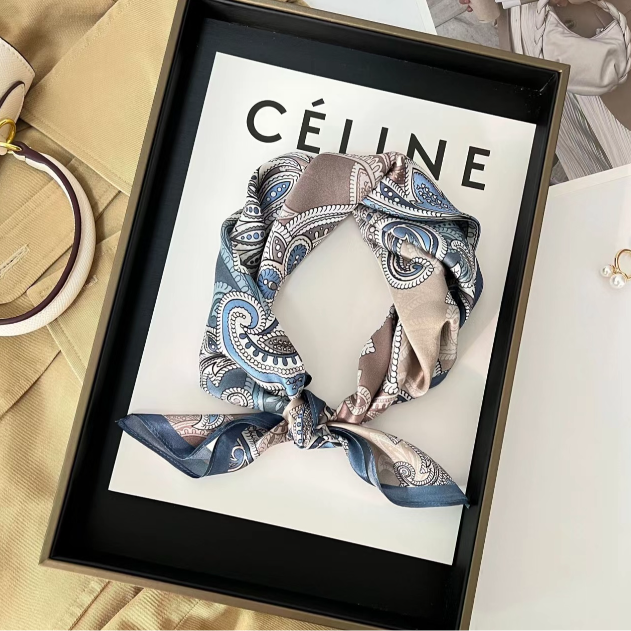 高定轻奢弹簧围巾