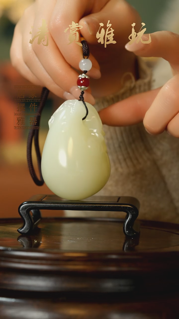 玉《富得流油钱袋子》摆件