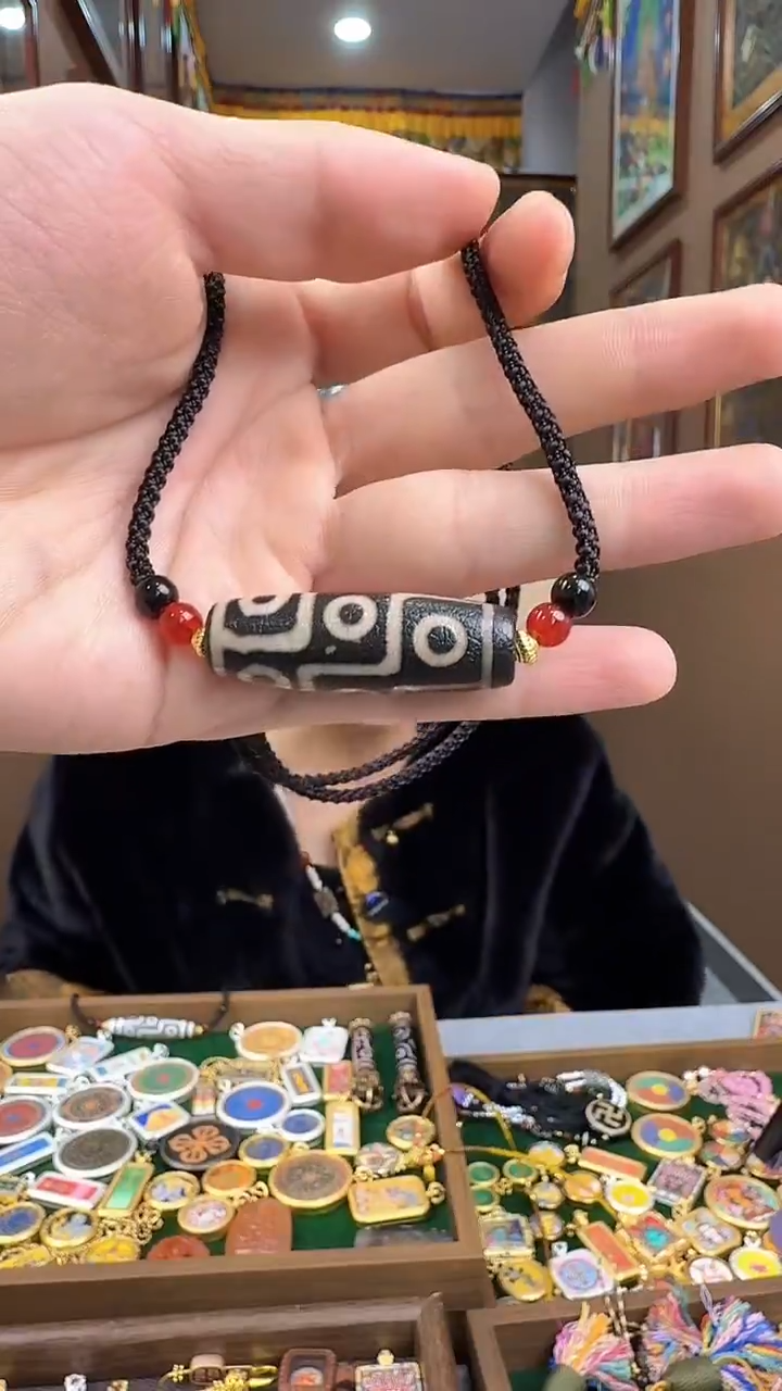 吊坠天珠-热贡纯手绘唐卡