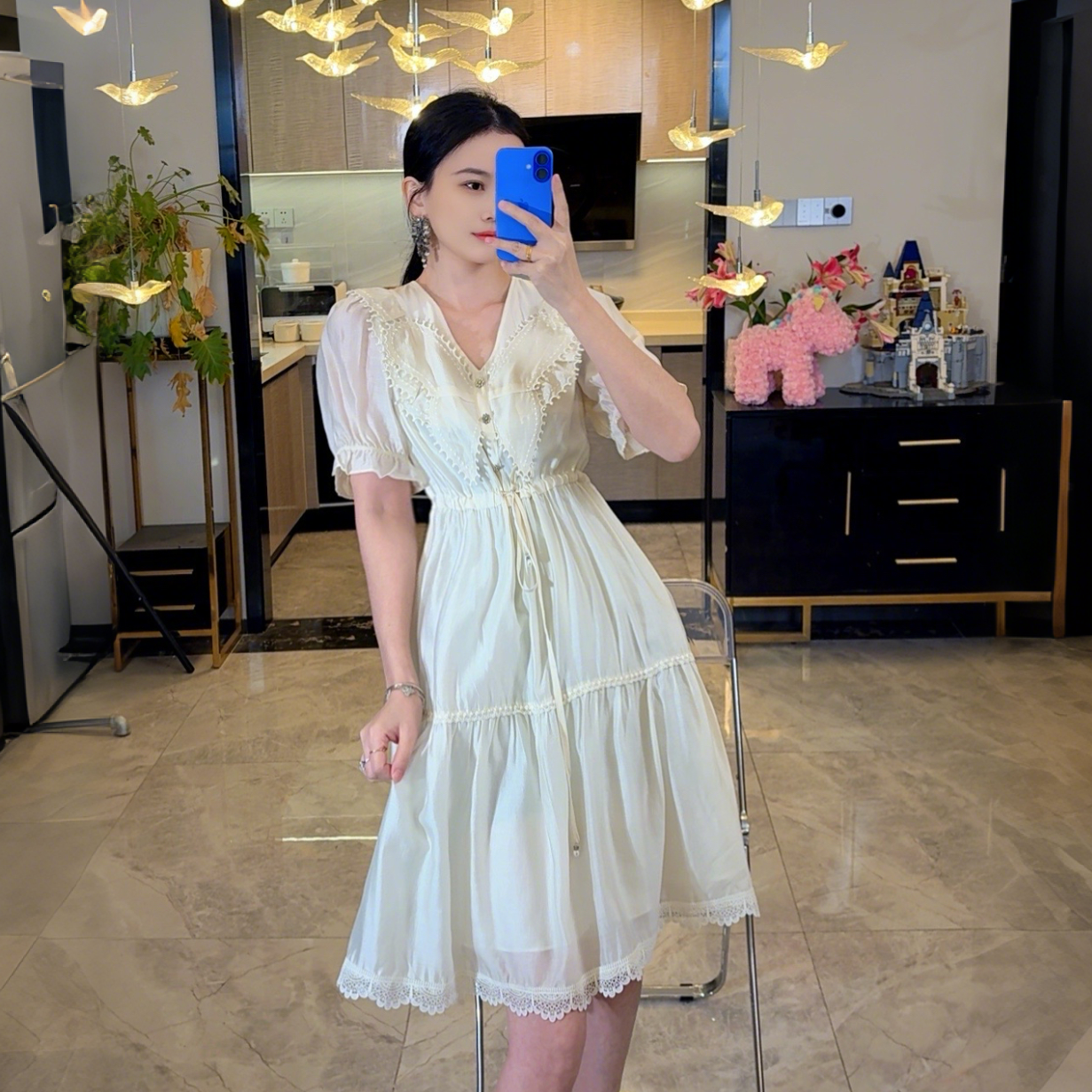 974法式高贵白色初恋连衣裙2025新款爆款A字版洋气高档气质显瘦裙