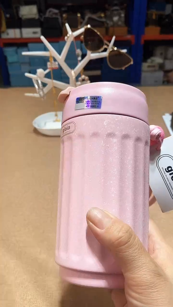 瓷片碗碟好物一件不留@@1