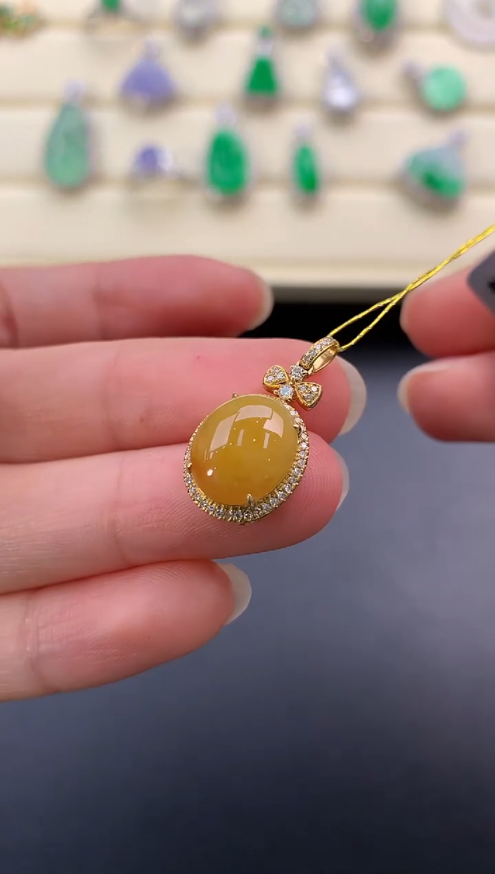 【闪购商品】翡翠颈饰18K金镶嵌D618