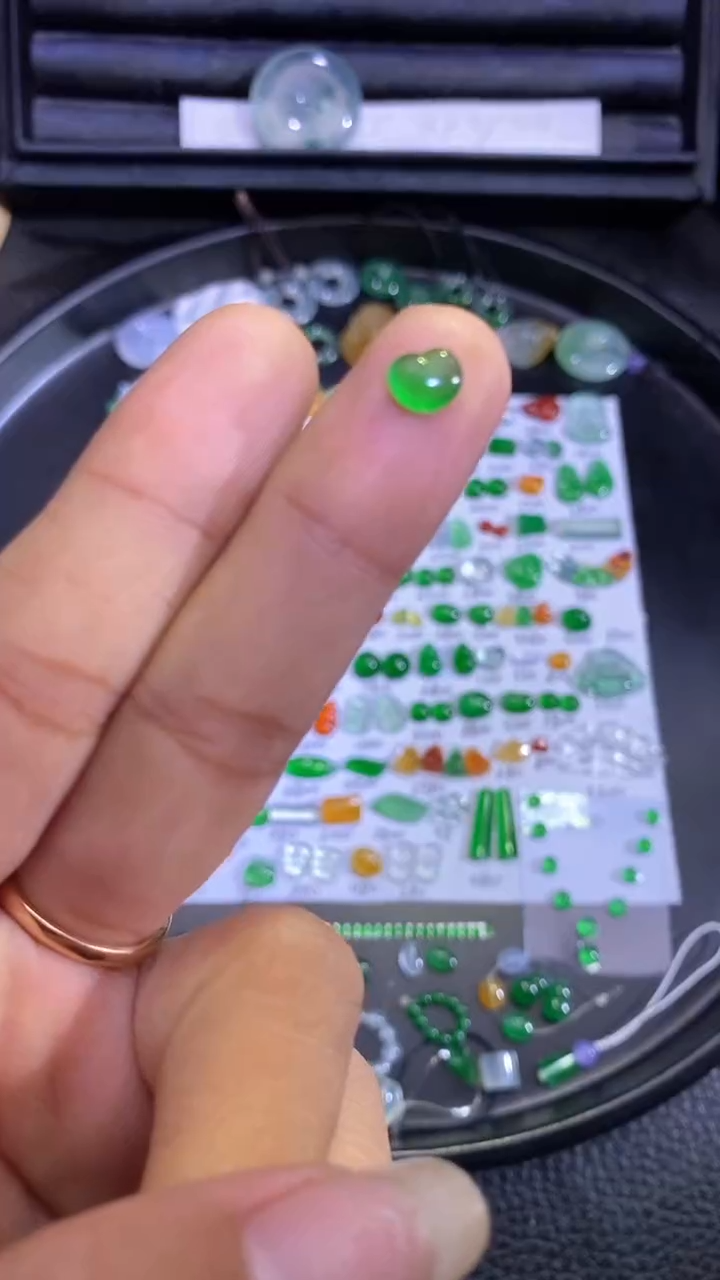 未镶嵌挂件翡翠爱心