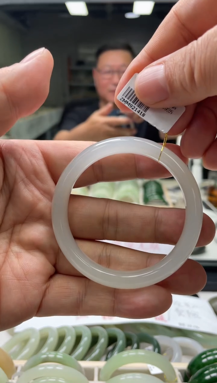 【闪购商品】和田玉手镯未镶嵌编码1418 圈口55-56