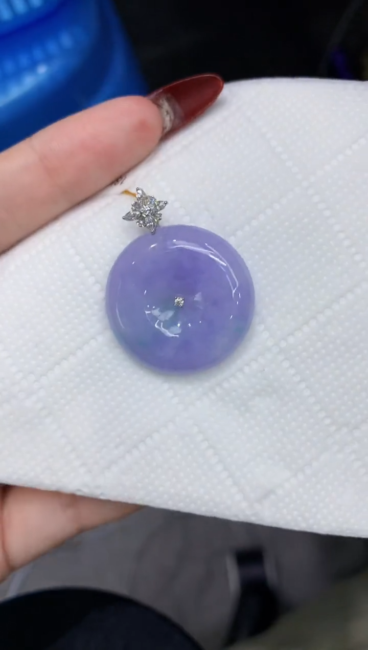 翡翠18K金镶嵌颈饰111111111