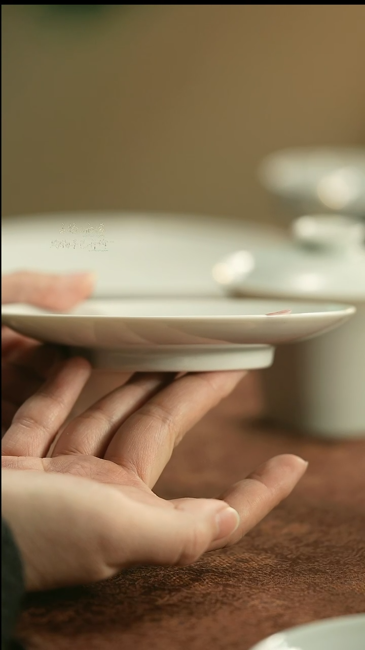 小*羊 三余与你官方旗舰店 白胎底托