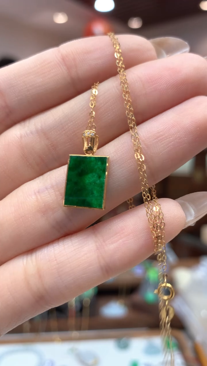 【闪购商品】翡翠套链18K金镶嵌无事牌