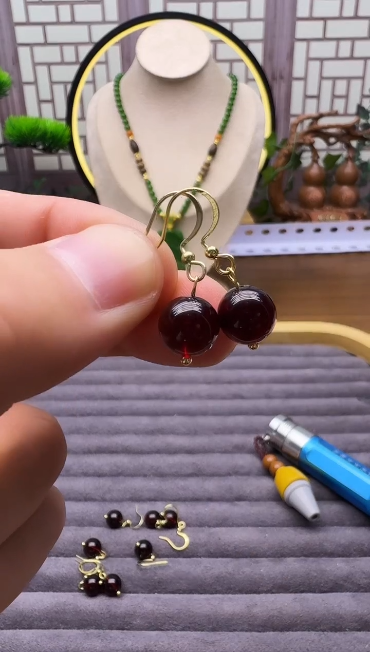 血珀14K金镶嵌耳饰E29    