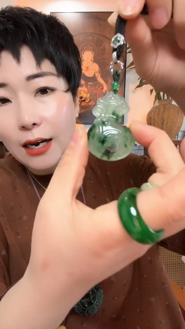 吊坠(赠链)未镶嵌翡翠925