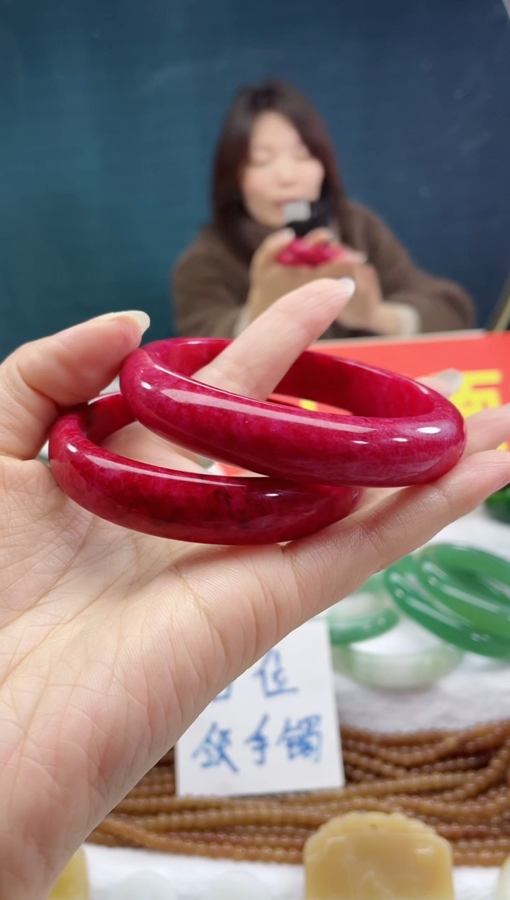 【闪购商品】石英质玉手镯未镶嵌58