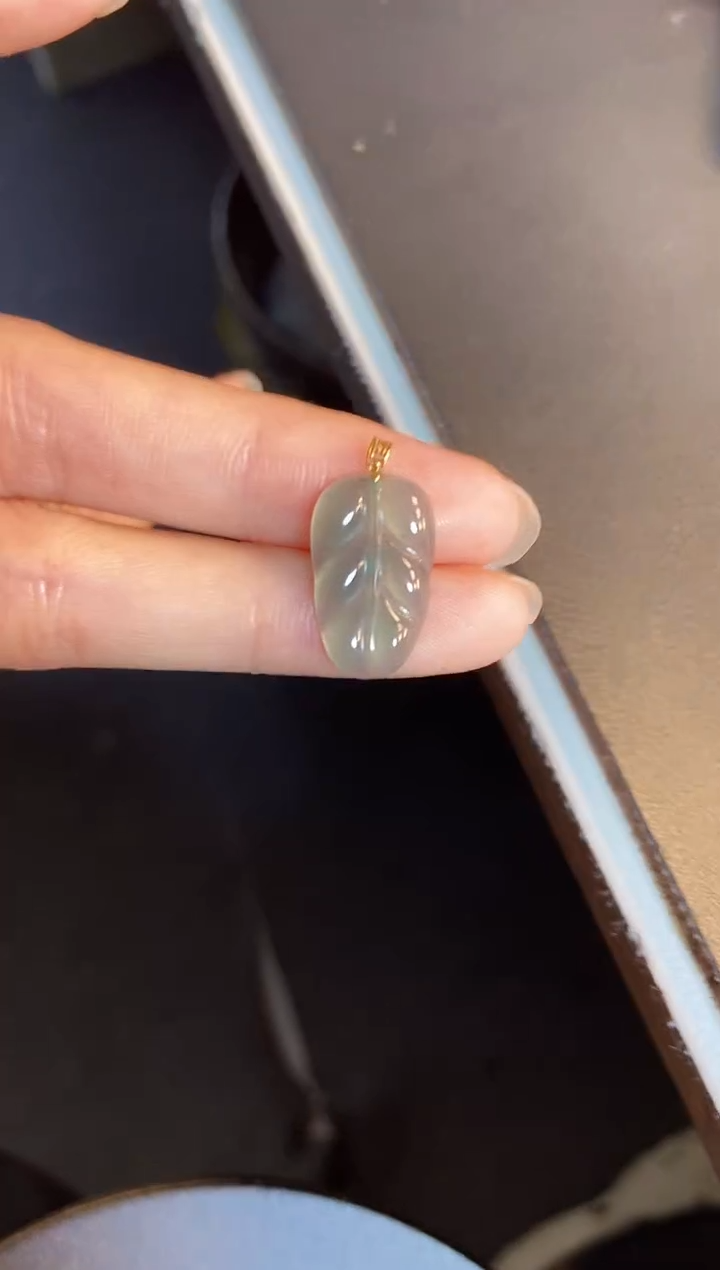 吊坠(不含链)18K金镶嵌翡翠1