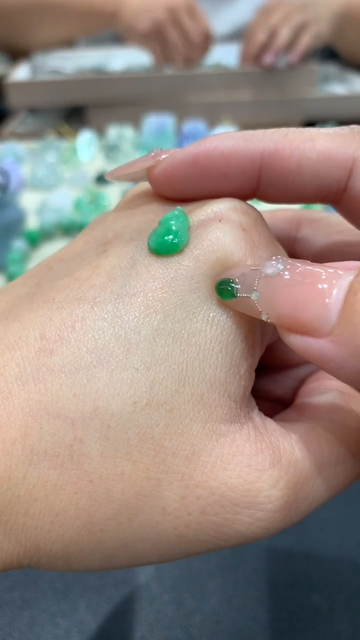 【闪购商品】定制翡翠未镶嵌翡翠