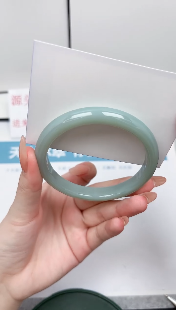 【闪购商品】石英质玉手镯未镶嵌A30-62.7