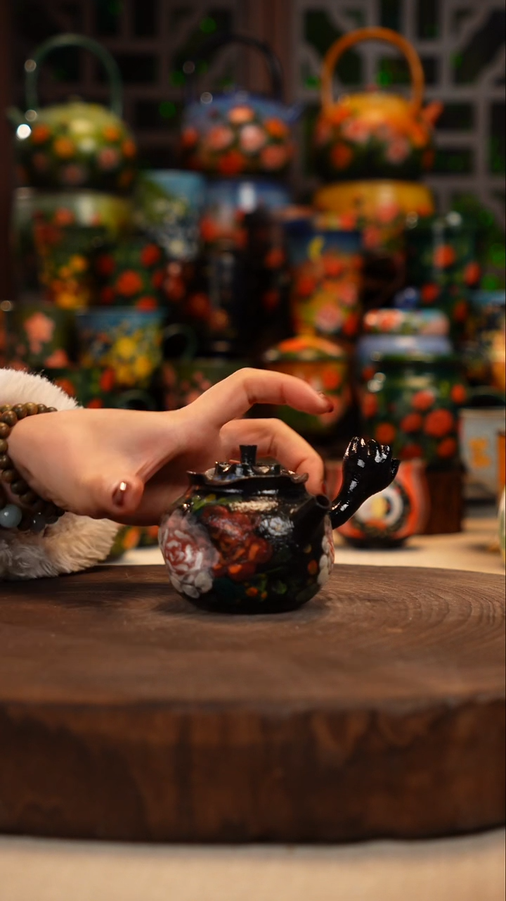 紫砂油画手绘釉下彩