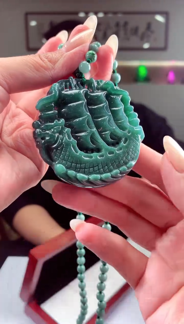 【闪购商品】定制翡翠未镶嵌挂件发货（拍一发一）