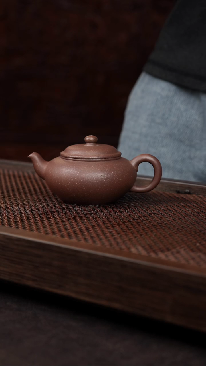 【闪购商品】紫砂茶壶高温红降坡扁樱【带矿标证书】