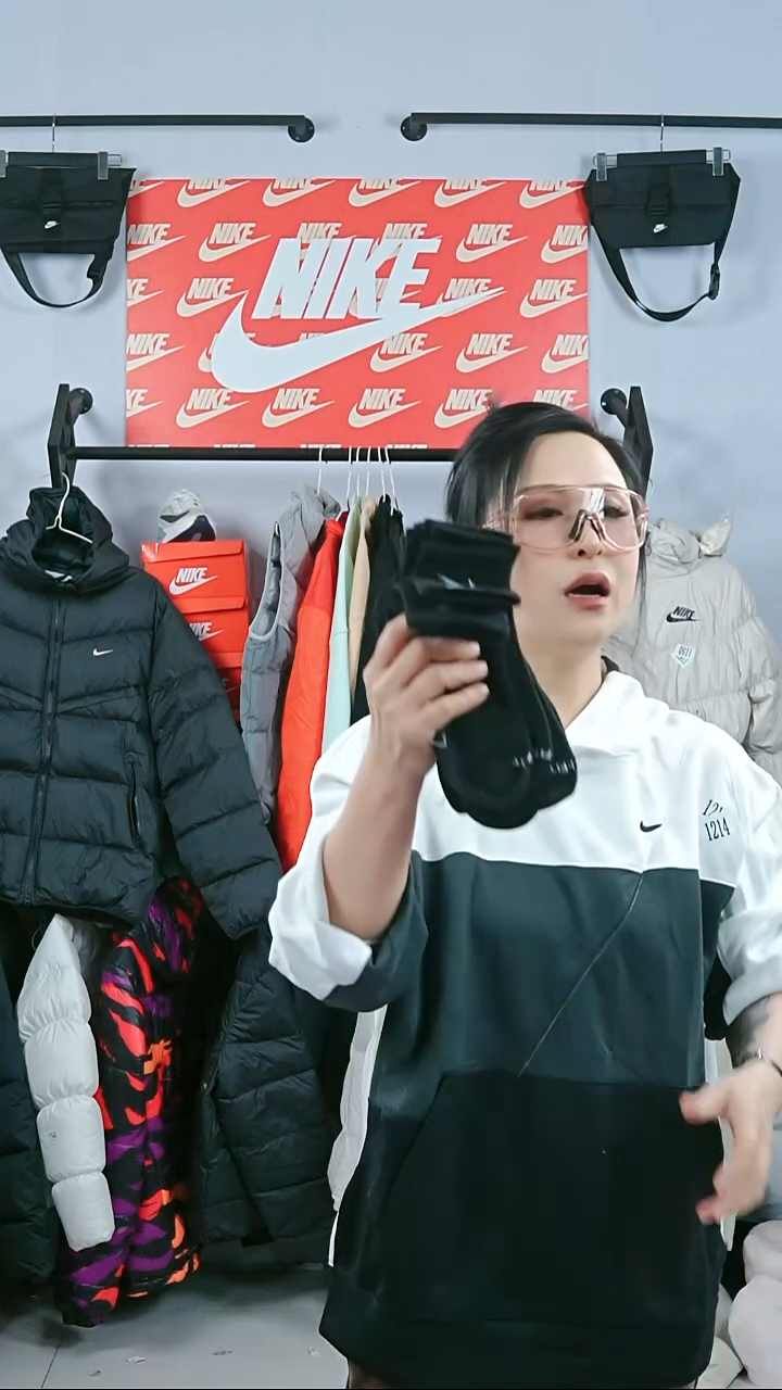 闪购编码Nike/Jordan运动衣以直播间过款为准尺码黑六双