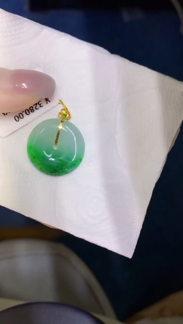 颈饰18K金镶嵌翡翠缅甸天然翡翠A货