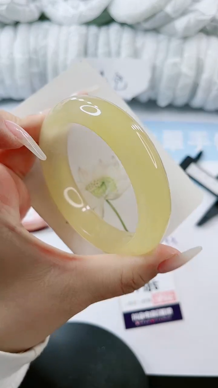 【闪购商品】石英质玉手镯未镶嵌多样性发货V565