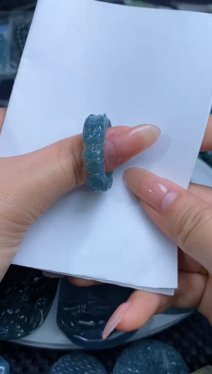 【闪购商品】翡翠颈饰未镶嵌             