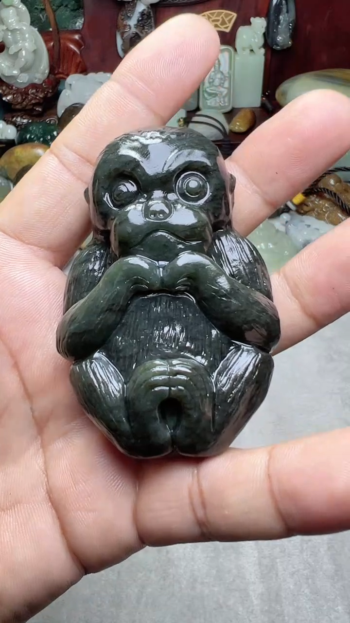 和田玉未镶嵌把件-