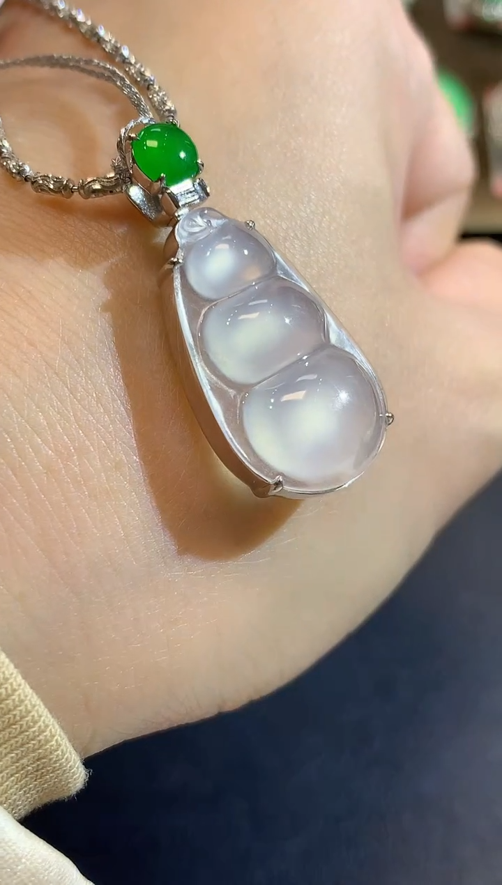 吊坠(不含链)18K金镶嵌翡翠A69  多样性发货一件