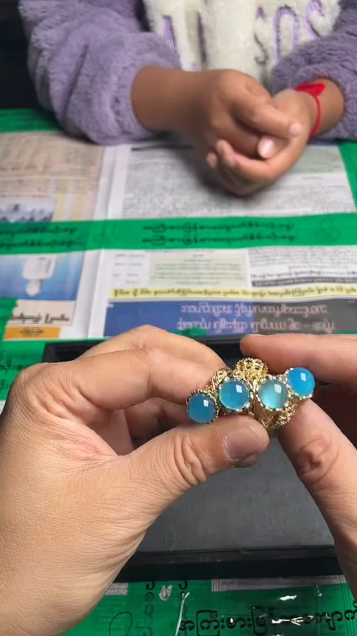 强子收货--所见即所得--多样性发货--A04天空蓝戒指