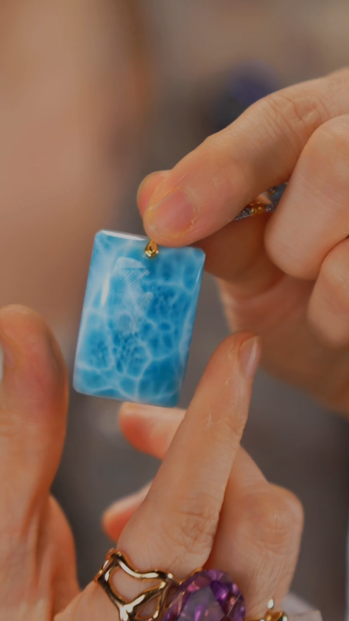 针钠钙石（海纹石）合金颈饰海纹石 无事牌