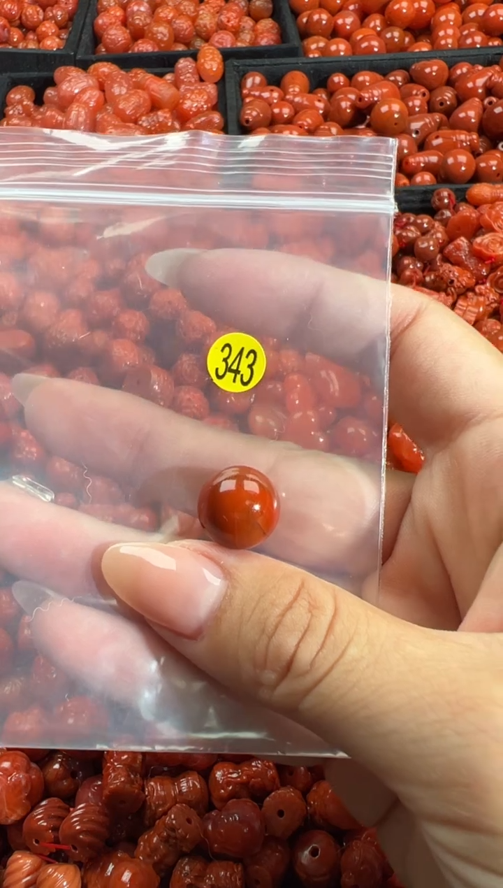 颈饰未镶嵌南红玛瑙1