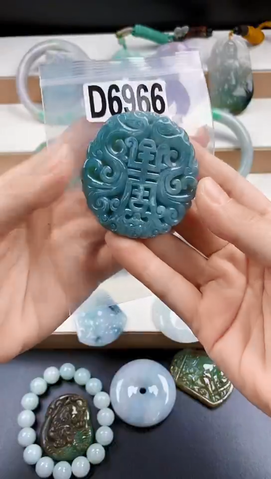 颈饰未镶嵌翡翠天然翡翠吊坠挂件