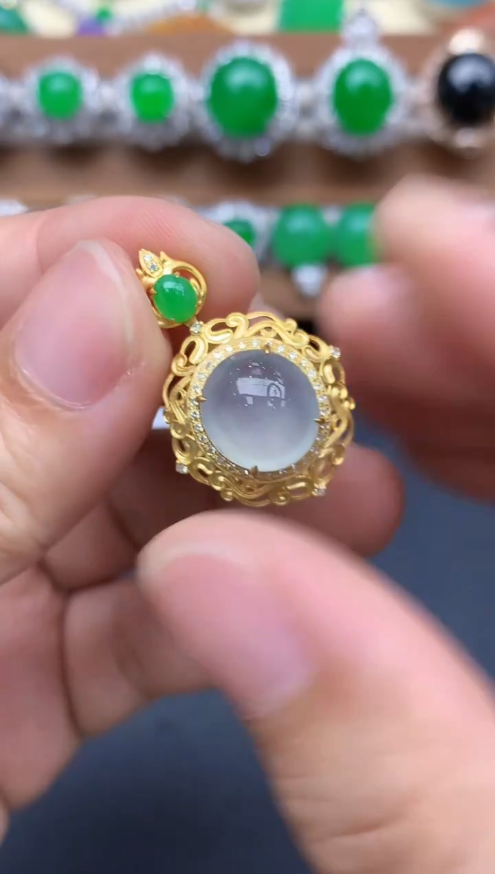 颈饰18K金镶嵌翡翠539-中国好珍宝