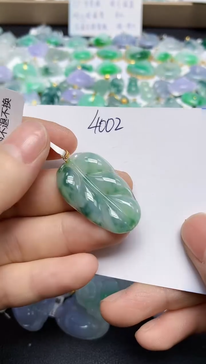 翡翠18K金镶嵌颈饰天然缅甸翡翠A货