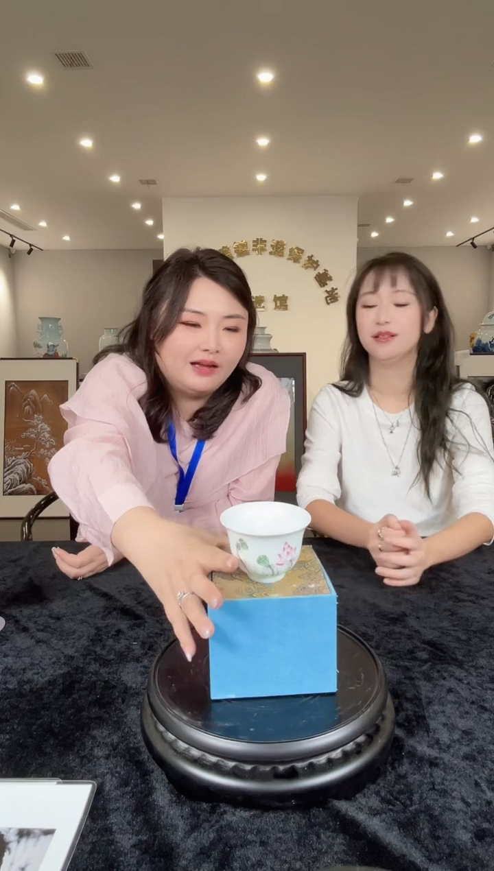 摆件瓷仓瓷仓瓷仓