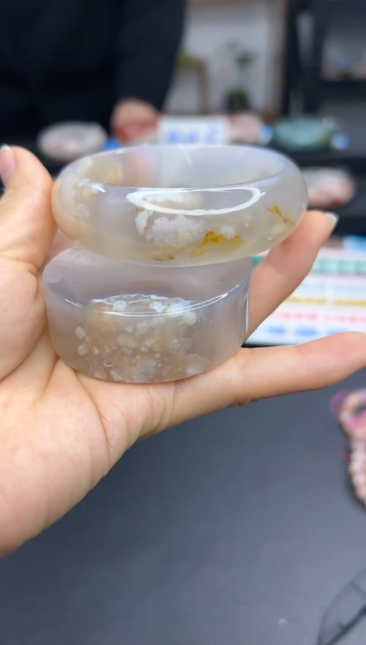 【闪购商品】石英质玉手镯未镶嵌A20(59圈赠送镯心)