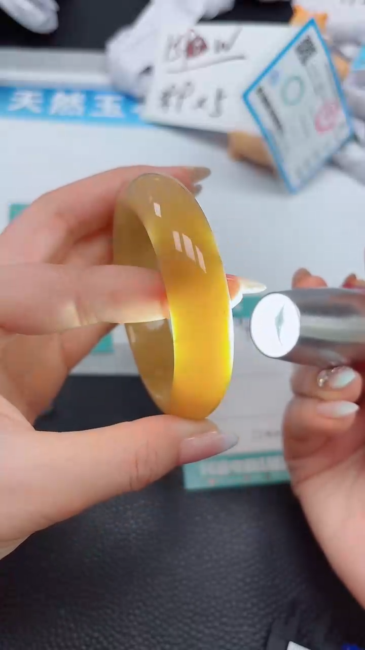 【闪购商品】石英质玉手镯未镶嵌194