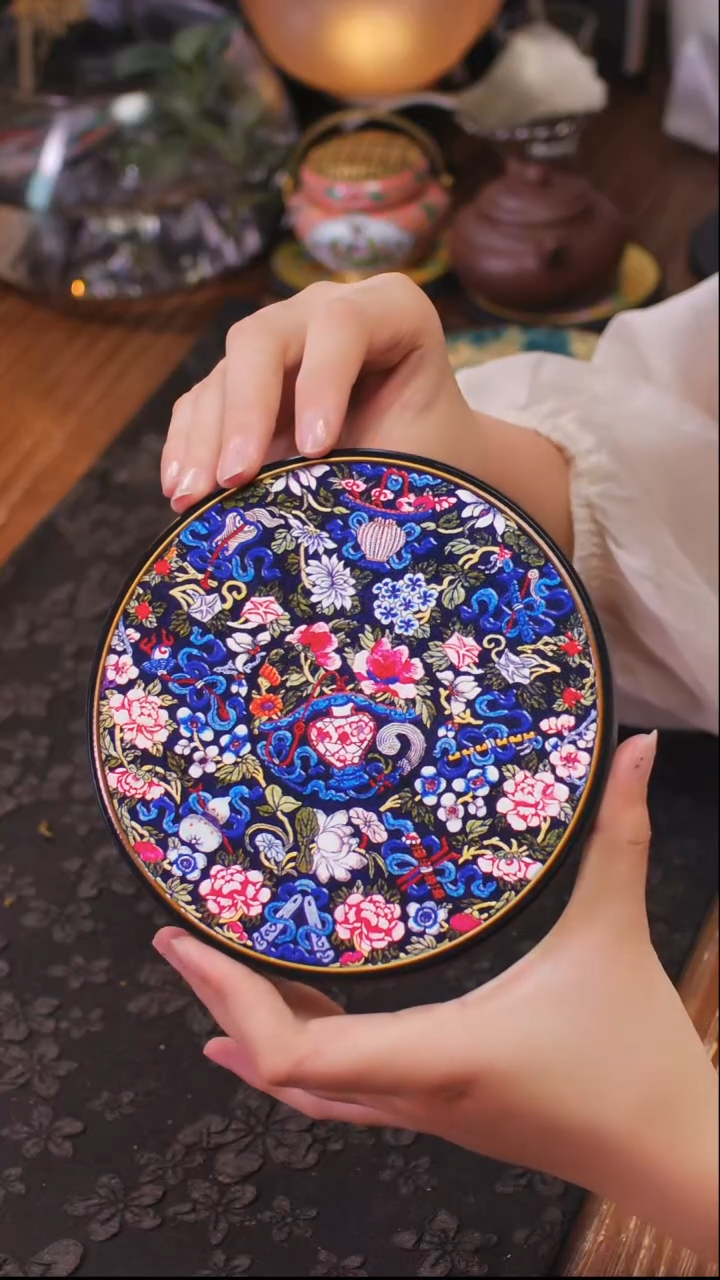 壹藏贰宝暗八仙图案大垫子一片