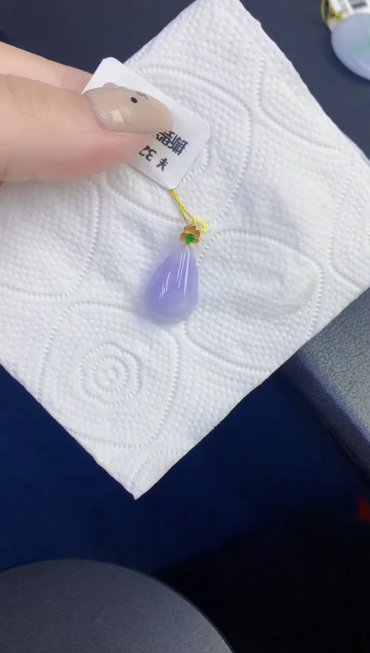 颈饰18K金镶嵌翡翠缅甸天然翡翠A货