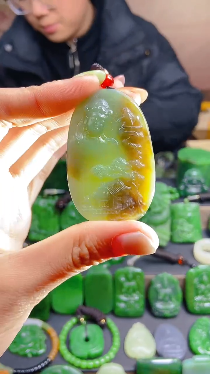 颈饰未镶嵌和田玉1