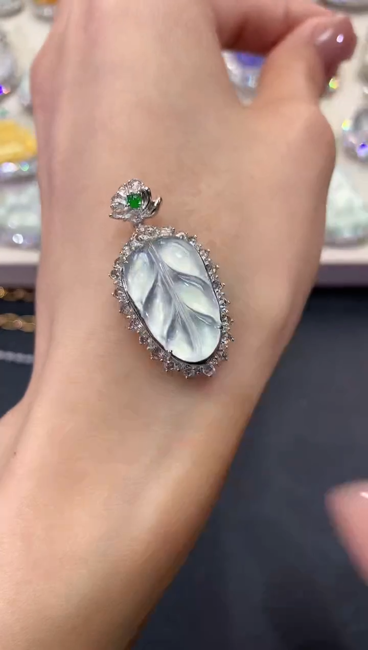 【闪购商品】翡翠吊坠(不含链)18K金镶嵌ww9