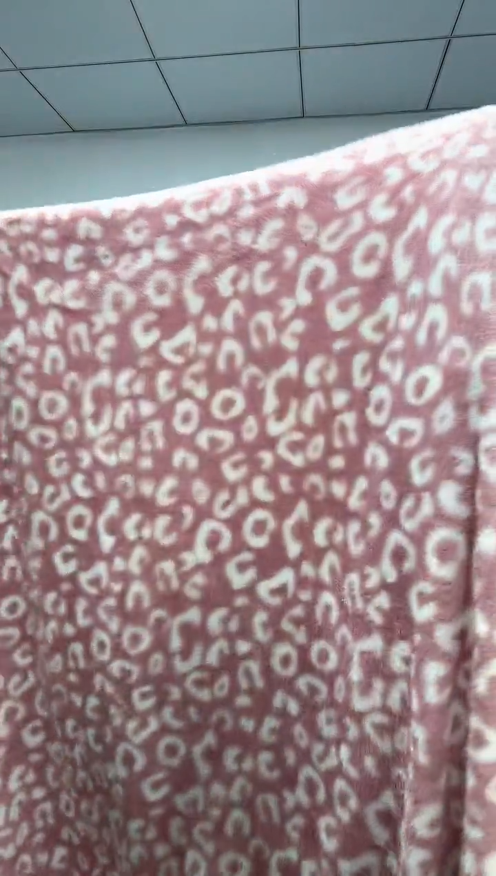 法兰绒1.8x3材质面料尺寸以主播介绍为准