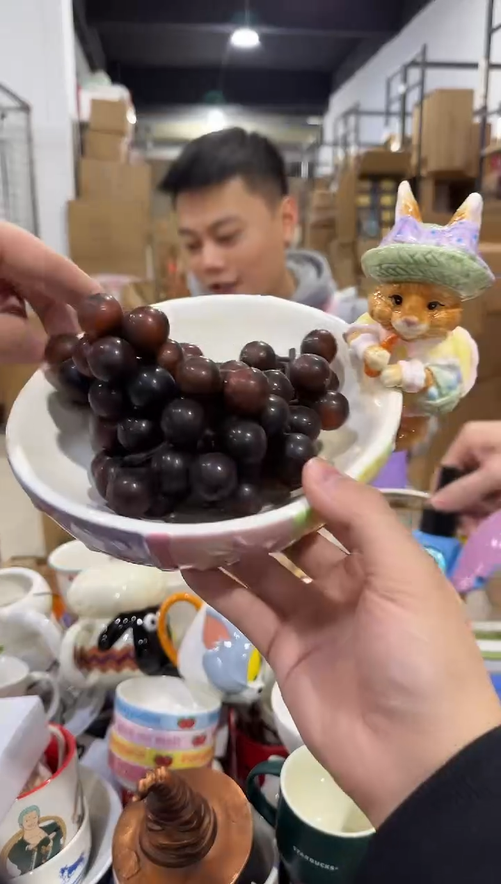 瓷片紫色原盒兔子碗