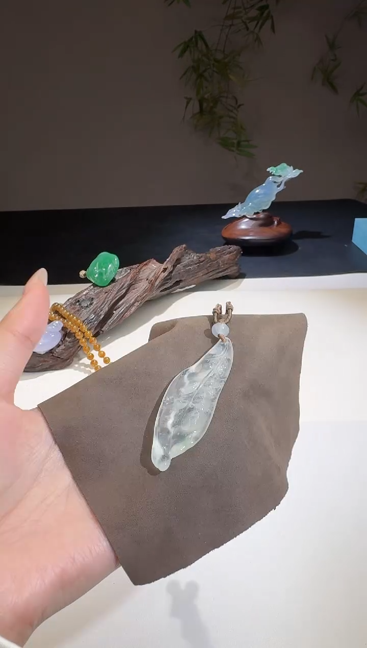 【闪购商品】翡翠颈饰未镶嵌【鑫鑫】