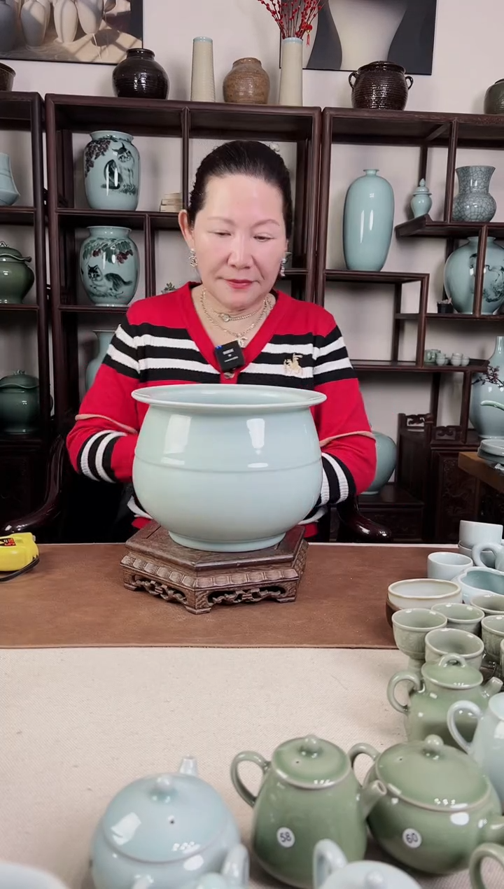 【闪购商品】杯纯手工 粉青 风水缸B