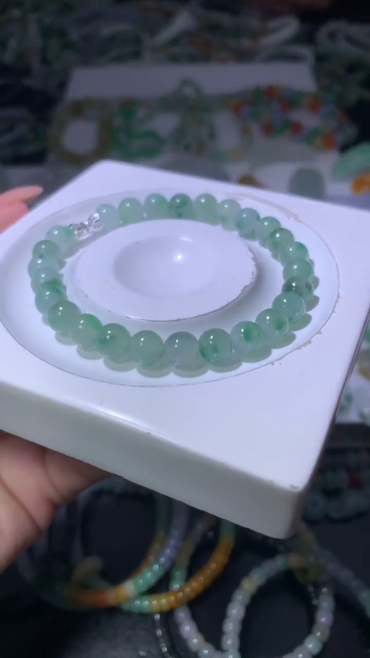 未镶嵌定制翡翠L****yMXX060598