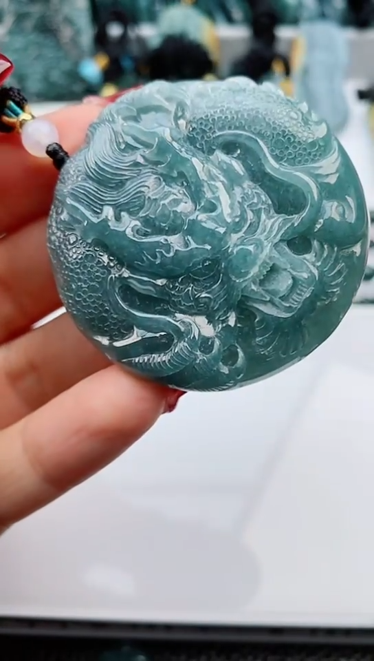 【闪购商品】翡翠颈饰未镶嵌