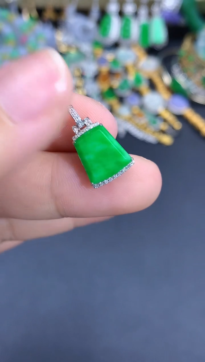 翡翠18K金镶嵌吊坠(不含链)304-春日珠宝