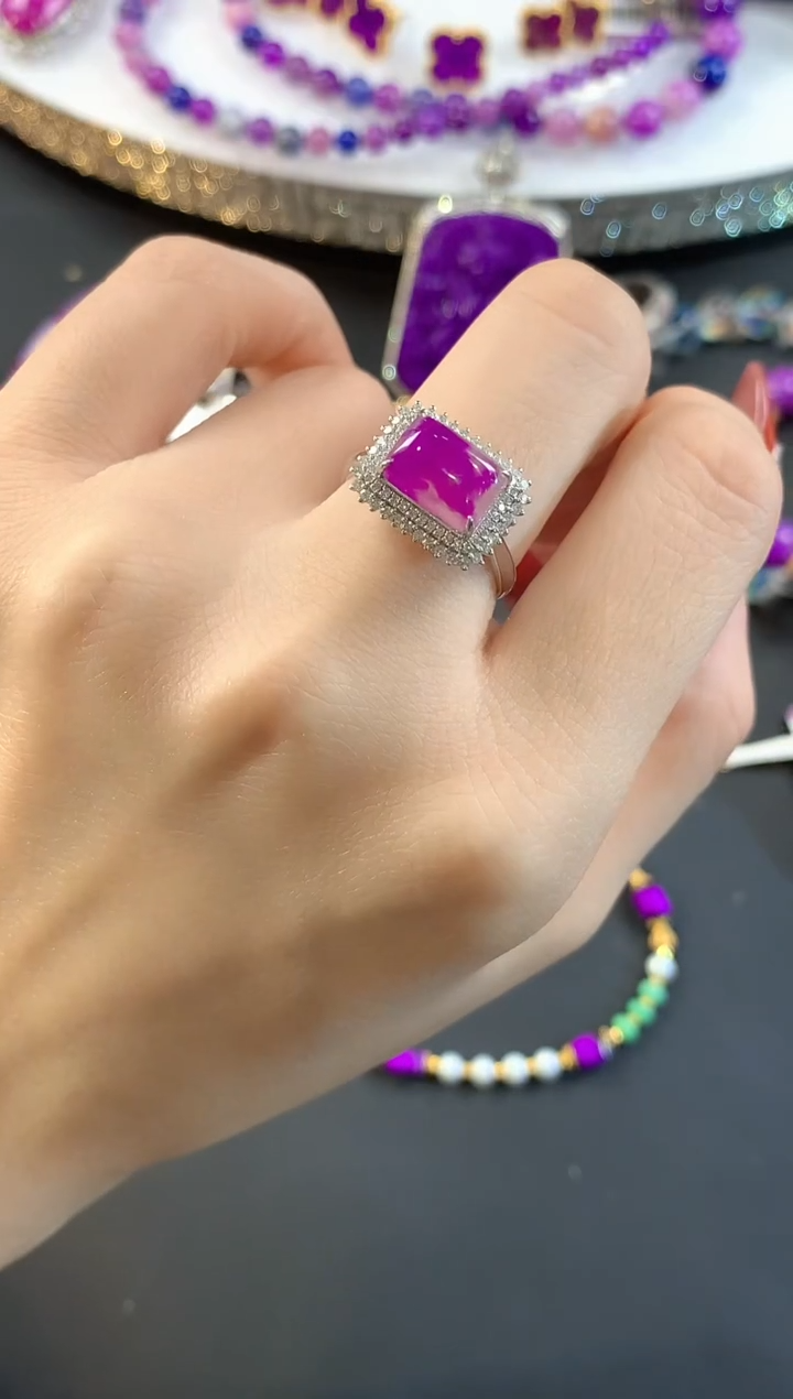 【闪购商品】苏纪石（舒俱来）.18K金镶嵌舒俱来戒指