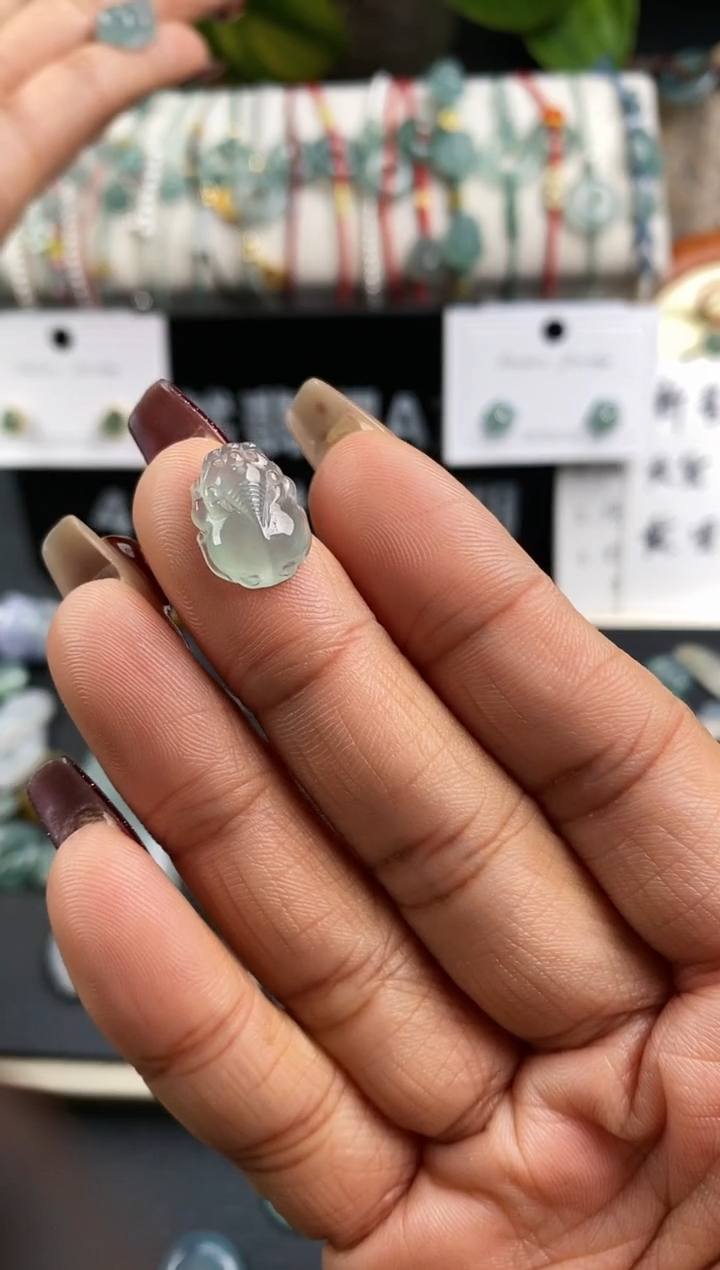 【闪购商品】翡翠裸石388貔貅~默认裸石发货