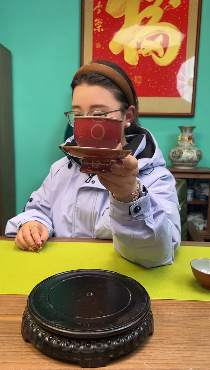 【闪购商品】杯一品德窑霁红陀螺杯