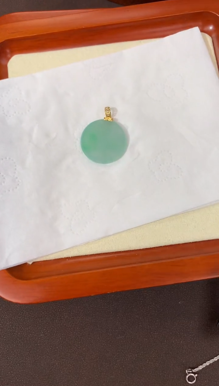 【闪购商品】翡翠颈饰18K金镶嵌天然缅甸a货翡翠